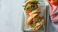 Chilli burger na grilu