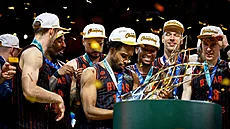 Basketbalisté Rytasu Vilnius slaví vít�zství v Lize mistr�.