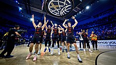Basketbalisté Rytasu Vilnius slaví vít�zství v Lize mistr�.
