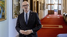 Ministr Kultury Oto Klempí� (Motoristé) p�ed sch�zí vlády, která projednává...