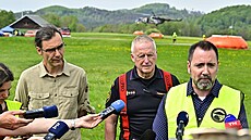 (zleva) �editel Správy Národního parku �eské �výcarsko Petr K�í�, �éf hasi��...