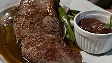 Zabiják z Da�kovic: ��avnatý steak ze Selského dvora
