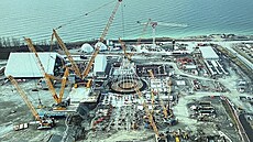 Stavební práce na projektu malého modulárního reaktoru GE Hitachi, který vzniká...
