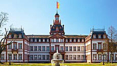 Hanau ka�doro�n� od kv�tna do �ervence o�ívá Festivalem brat�í Grimm�. V...