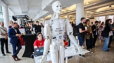 Vysoké u�ení technické v Brn� otev�elo Centrum VUT v kryté Tr�nici na Zelném...