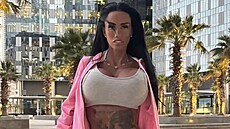 Katie Price v Dubaji (kv�ten 2026)
