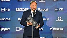 Karlovarský Pavel Patera p�ebral cenu pro nejlep�ího trenéra na vyhlá�ení...