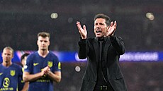 Kou� Atlétika Madrid Diego Simeone po odvet� semifinále Ligy mistr� s Arsenalem.