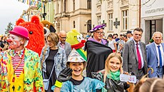 Festivalový pr�vod pohádkových bytostí centrem Ji�ína (10. zá�í 2025)