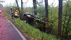 Tragická nehoda na Sokolovsku. V osobním vozidle zem�el teprve dvacetiletý...