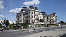 Okresní soud Plze�-m�sto, budova Hamburk u plze�ského hlavního nádra�í (17....