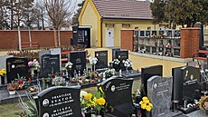 První automat, který firma instalovala, je na h�bitov� v B�eclavi. (5. kv�tna...
