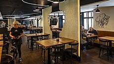Sou�ástí hostince je i salonek pro men�í akce a obchodní sch�zky. (29. dubna...