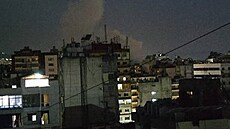 Izrael poprvé od za�átku p�ím��í 17. dubna bombardoval ji�ní p�edm�stí Bejrútu....