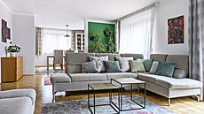 Zelenou st�nou designérka vtipn� vy�e�ila prostor, kam by bylo vhodné umístit...