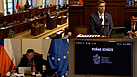 Ministryni financ� Schillerovou Kupka nazval Dlu�ena von Bankrot