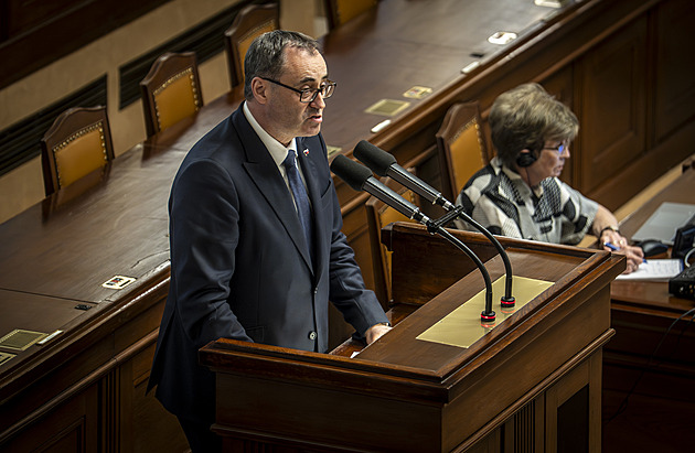 Fraška, kritizuje Posselt usnesení české koalice. Macinka mu vyčetl minulost
