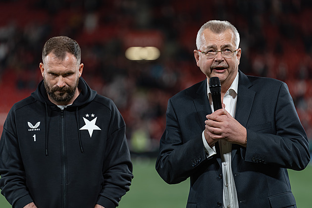Omluva i podání rukou. Tvrdík s Čuprem po zničeném derby: Společně situaci zlepšíme Omluva i podání rukou. Tvrdík s Čuprem po zničeném derby: Společně situaci zlepšíme