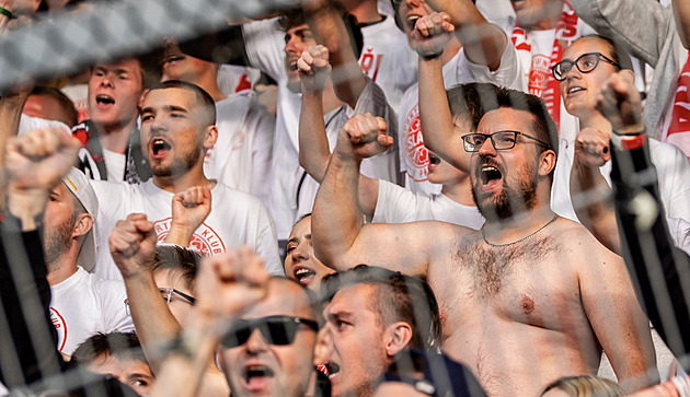 Hradec Kr. - Slavia 3:1, domácí míří do Evropy, za hosty skóroval debutant Kohout