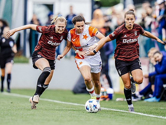 Mistryně ligy! Fotbalistky Sparty porazily Slavii, po pěti letech slaví český titul Mistryně ligy! Fotbalistky Sparty porazily Slavii, po pěti letech slaví český titul