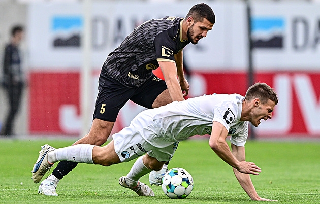 ONLINE: Hradec Králové - Liberec 0:0, boj o Evropu. Domácí jsou aktivnější, chybí góly ONLINE: Hradec Králové - Liberec 0:0, boj o Evropu. Domácí jsou aktivnější, chybí góly