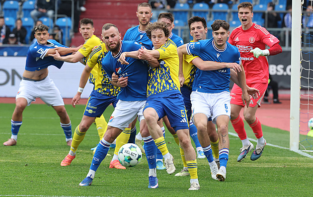 ONLINE: Baník - Zlín 1:0, vlastní gól a vyloučení, další branka domácích neplatí ONLINE: Baník - Zlín 1:0, vlastní gól a vyloučení, další branka domácích neplatí