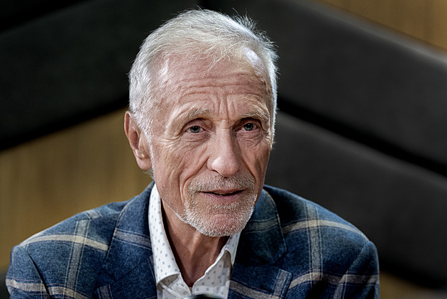 S nemocí jsem ztratil zábrany, prozrazuje Topolánek. A chystá svůj poslední výstřel S nemocí jsem ztratil zábrany, prozrazuje Topolánek. A chystá svůj poslední výstřel