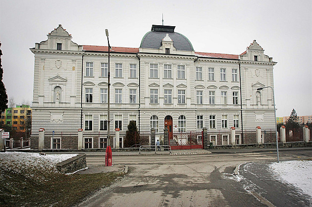 Z�kladn� �kola v Netolic�ch na Prachaticku 
