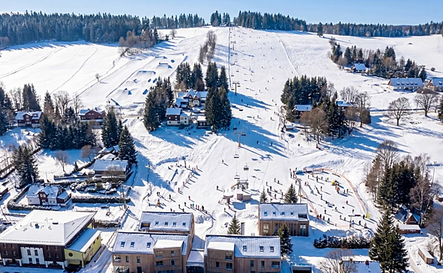Lyžování v Bedřichově svítá naděje, developer plánuje novou lanovku i snowpark Lyžování v Bedřichově svítá naděje, developer plánuje novou lanovku i snowpark