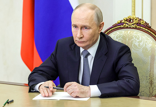 Za kritiku režimu přijdou o majetek. Putin podepsal zákon, k