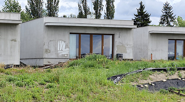 Úředníkovy černé stavby. Zastupitelé mu vstříc nevyšli, územní plán nemění Úředníkovy černé stavby. Zastupitelé mu vstříc nevyšli, územní plán nemění