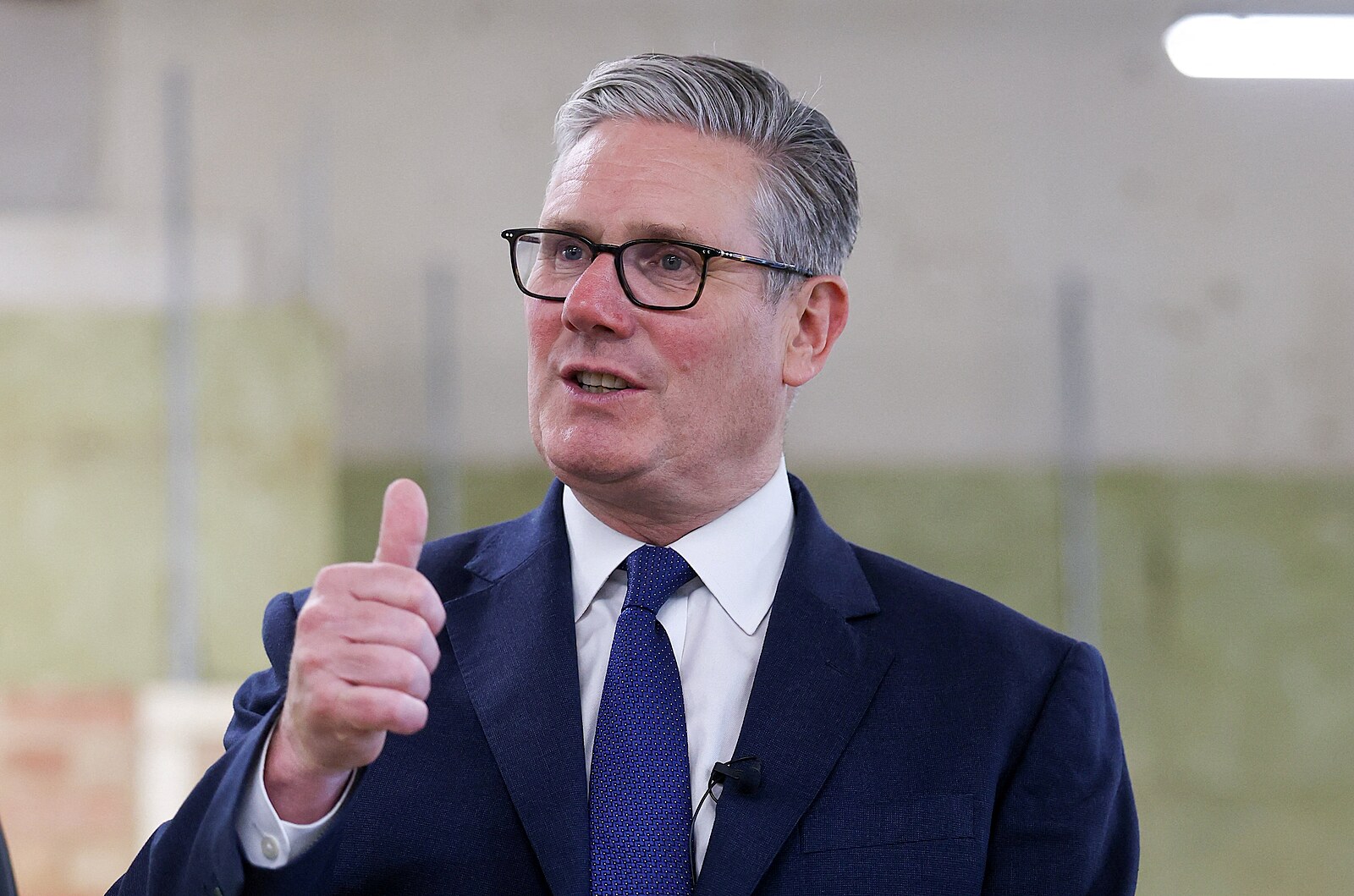 Starmer varuje před chaosem, bleskově jednal s možným vyzývatelem