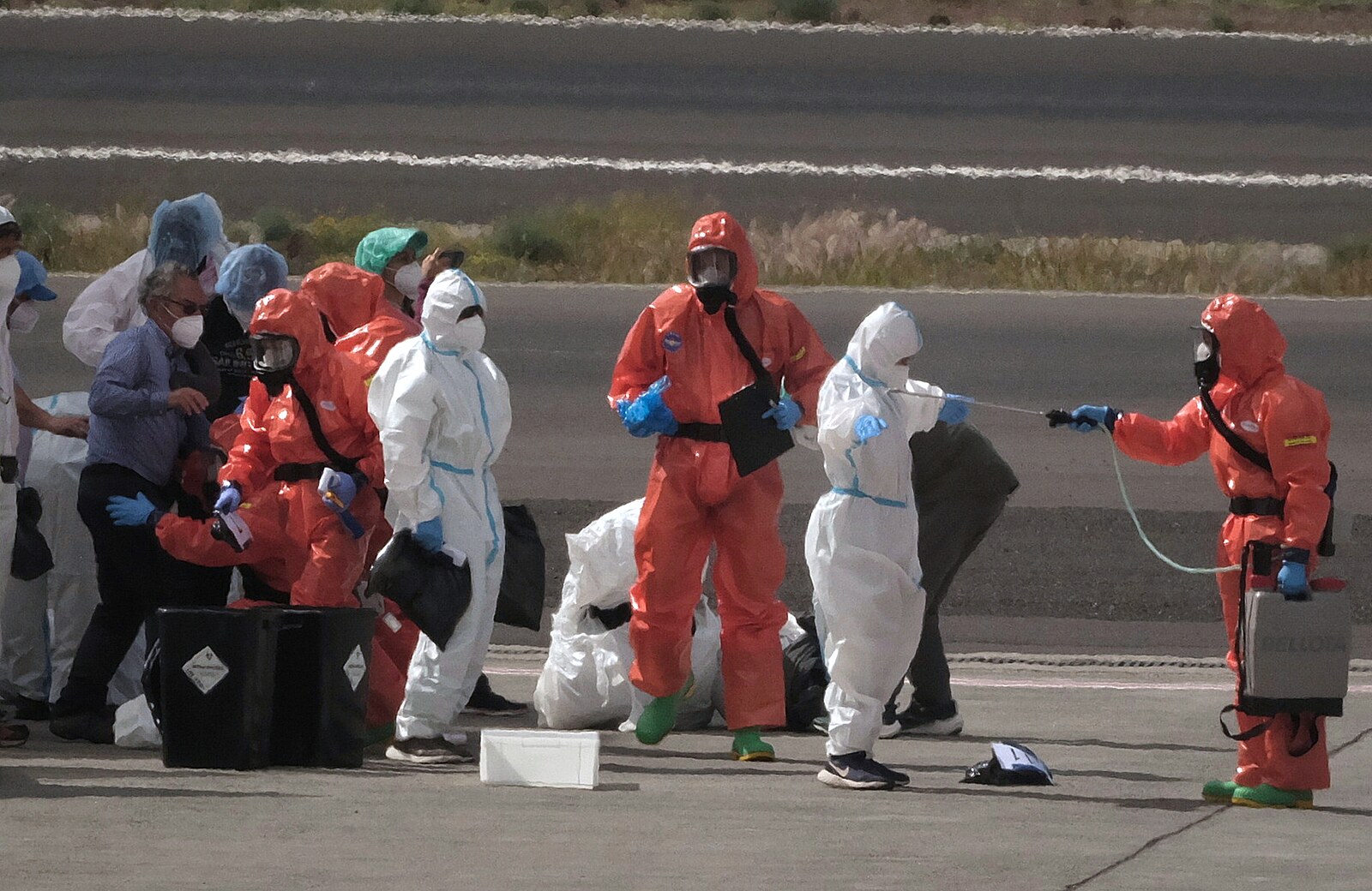 U Francouzky z výletní lodi se potvrdil hantavirus, příznaky mají i Američané