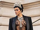 Here�ka a zp�va�ka Teyana Taylorová dorazila na p�ehlídku Schiaparelli v...