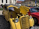 Na záv�r je�t� kuriozita: setinové rally se sice tento Opel Olympia z roku 1939...