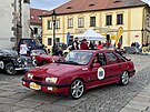 Ford Sierra XR4i � ikona 80. let, zajímavá unikátním dvojitým zadním k�ídlem...