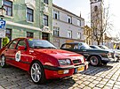 Ford Sierra XR4i � ikona 80. let, zajímavá unikátním dvojitým zadním k�ídlem...