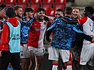 Hrá�i Slavie slaví ligový titul.