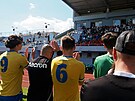 Zapln�ný stadion fandil dorostu