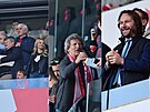 Vyhrocené derby sledovali politici, herci i sportovci. Kdo nechyb�l v Edenu?