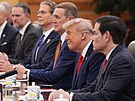 �ínská a americká delegace na jednání v Pekingu. (14. kv�tna 2026)