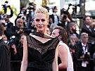 Anglická influencerka Poppy Delevingne na zahájení filmového festivalu v Cannes...