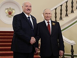 Alexandr Luka�enko a Vladimir Putin v Moskv� (9. kv�tna 2026)