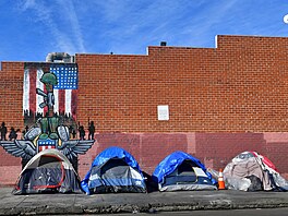 Losangeleská Skid Row ve�kerá popisná o�ekávání dalece p�ekonává. Celá je...