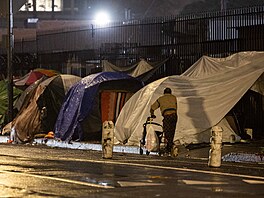 Sice jí nikdo ne�ekne jinak ne� Skid Row, ale není to její oficiální název....