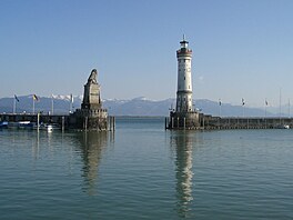Bodamské jezero spojuje vody obou �ek, Rýna i Dunaje. A�koli tedy Dunaj do...