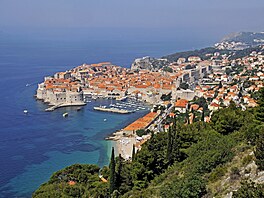 Chorvatský Dubrovník tu uvádíme co do po�tu. A mo�ná i proto, �e z t�ch 6,5...