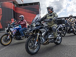 Prezident Petr Pavel na závodech mistrovství sv�ta superbik� v Most� (kv�ten...