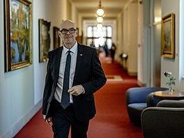 Jednání vlády. Na snímku ministr kultury Oto Klempí�. (18. kv�tna 2026)