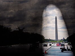 Renovace jezírka u Lincolnova památníku ve Washingtonu pomalu postupuje. (14....